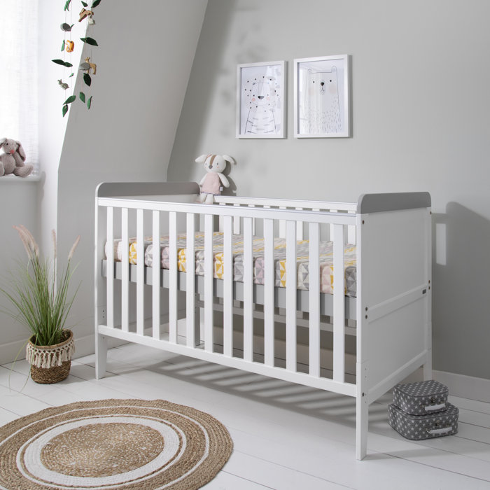 Tutti Bambini Rio Cot Bed with Mattress and Cot Top Changer & Reviews